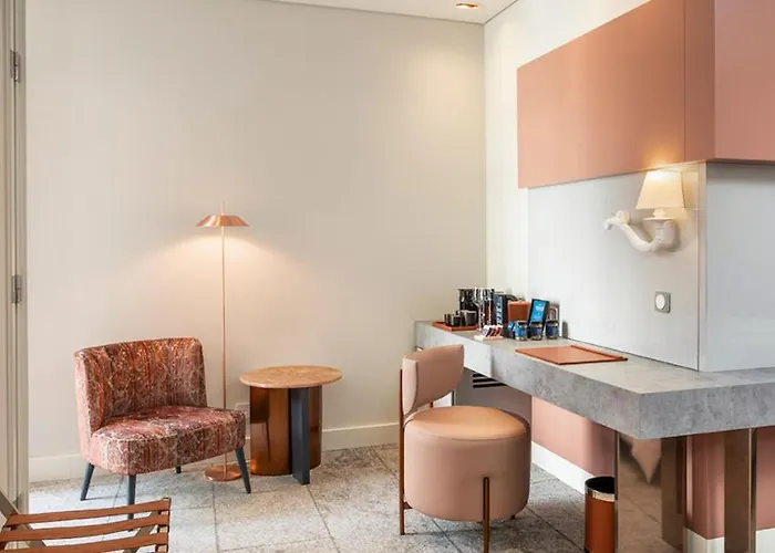 ホテル Convent Square Lisbon, Vignette Collection By Ihg 4*