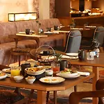 Отель Convent Square Lisbon, Vignette Collection By Ihg 4*